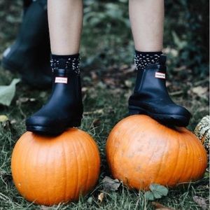 Hunter Original Kids Chelsea Boots (women’s 6)